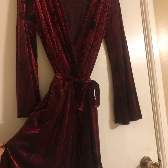 Velvet boutique romper, worn once - Picture 4 of 6